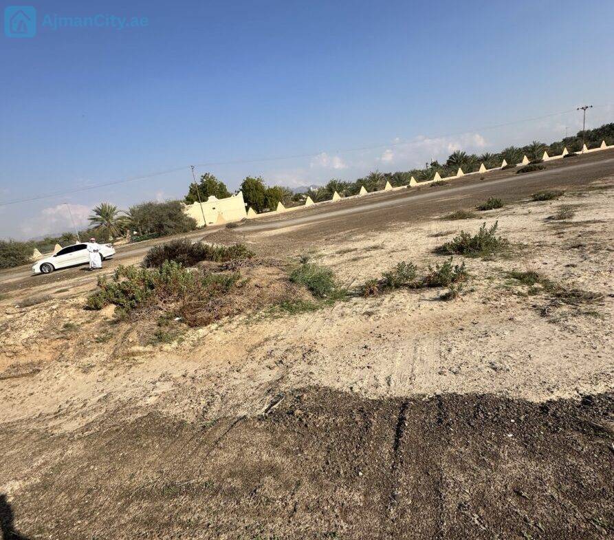 للبيع ارض بالمنامة حوض 13 -عجمان