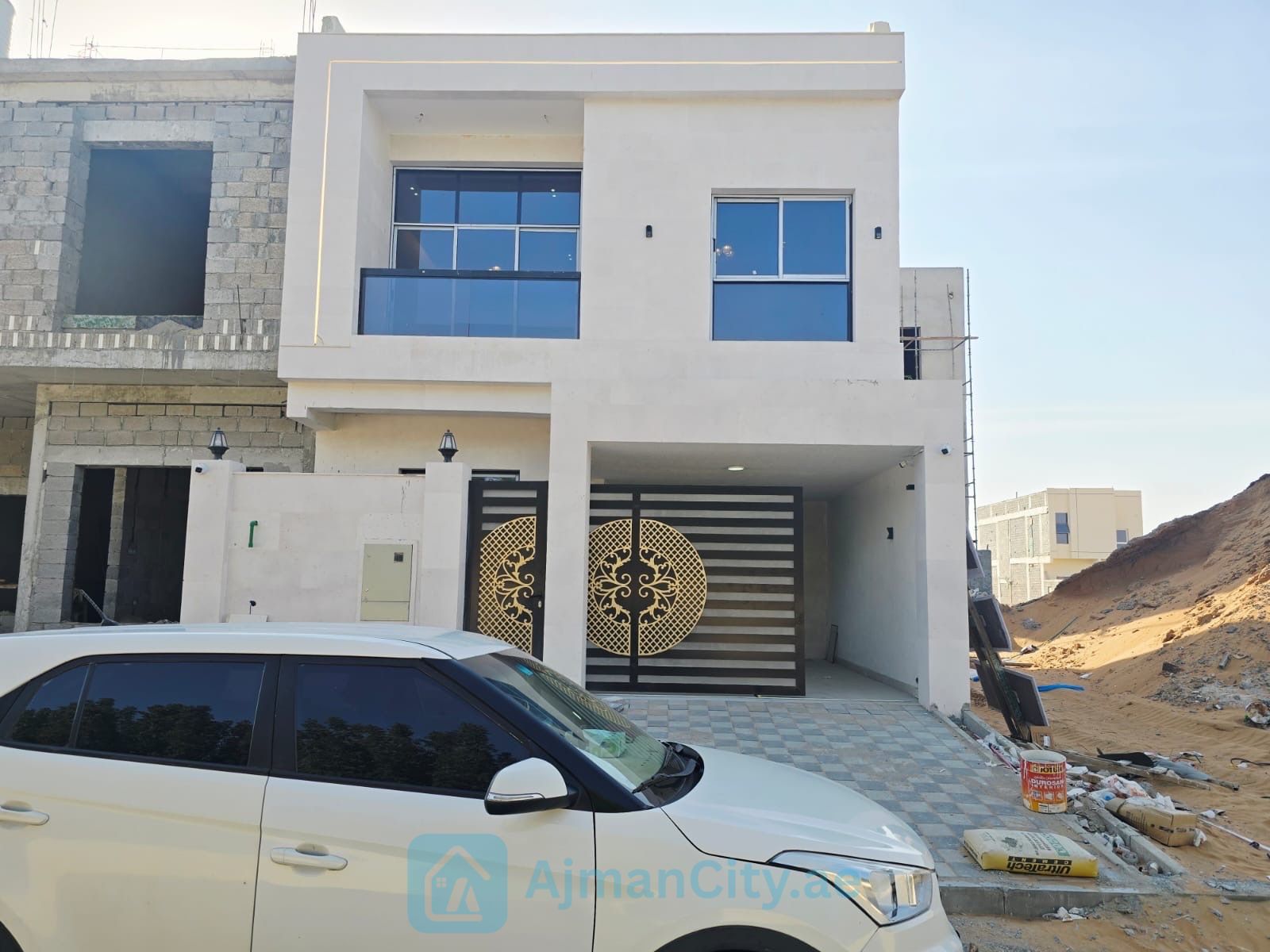 Villa has 5 master bedrooms