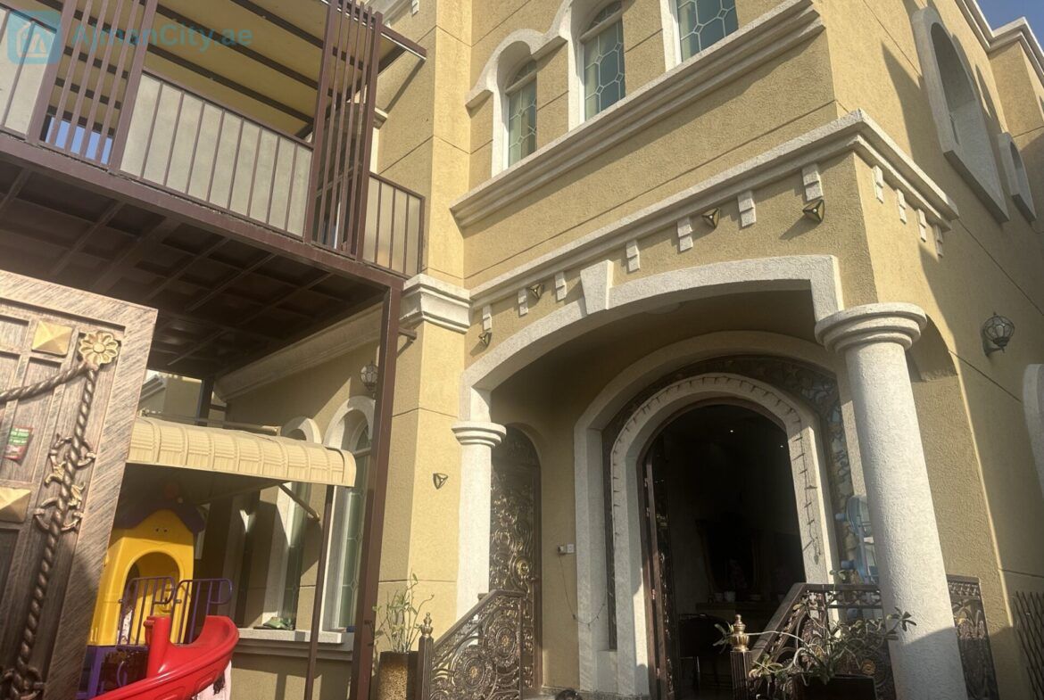 فيلا سكني تجاري للبيع بسعر مغري في منطقة المويهات