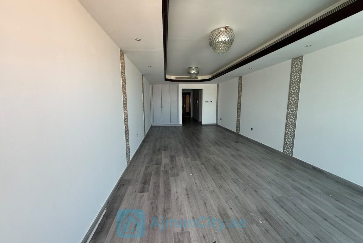 Flat for rent in Cornish tower
