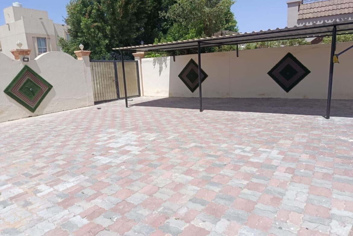 فيلا للايجار بمنطقة المويهات 3