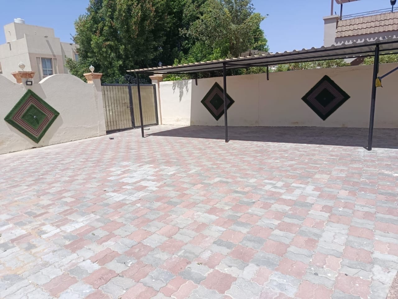 فيلا للايجار بمنطقة المويهات 3