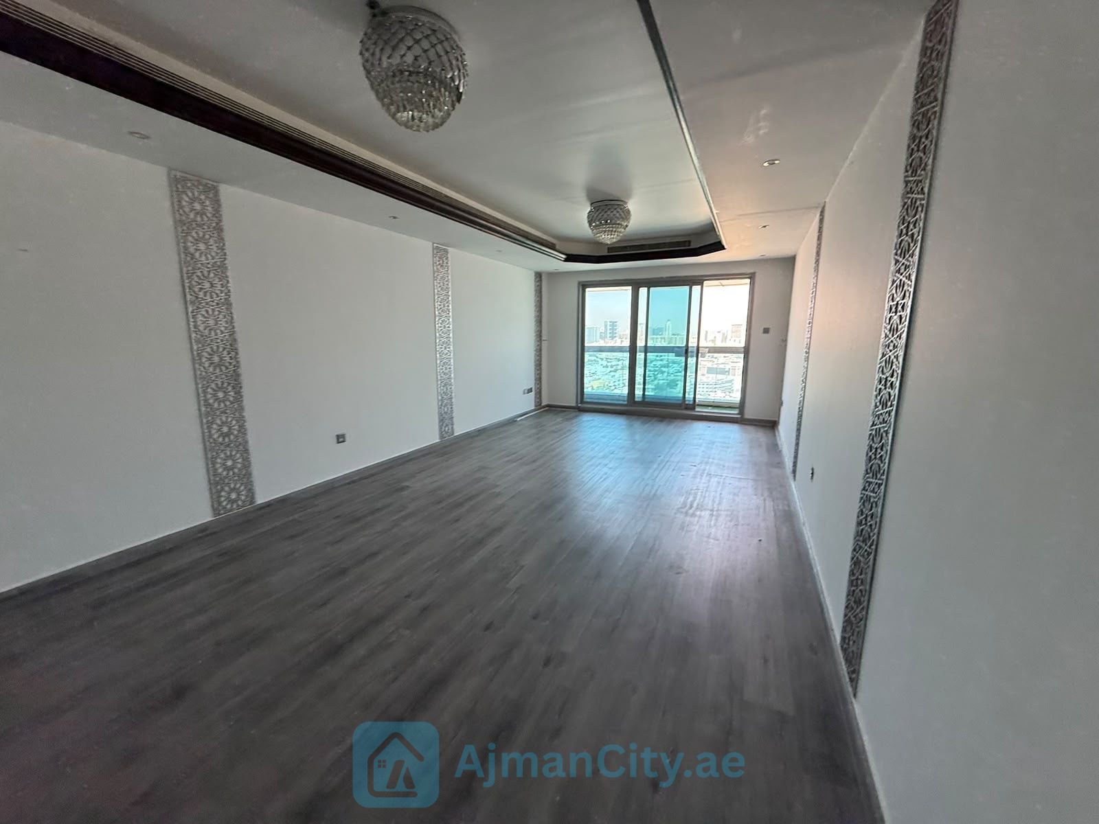 Flat for rent in Cornish tower