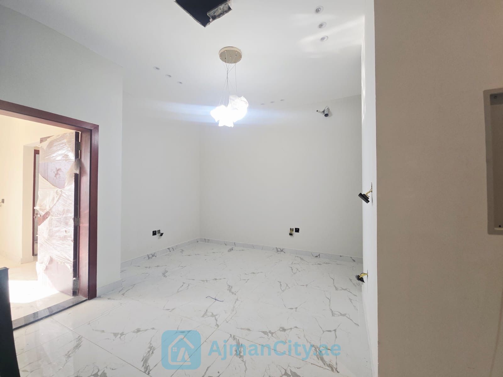 Villa has 5 master bedrooms