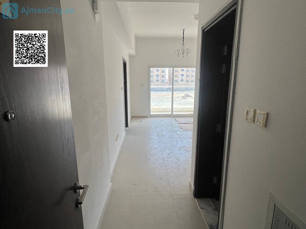ستوديو للإيجار السنوي في قريه الاميره بسعر 28000 درهم