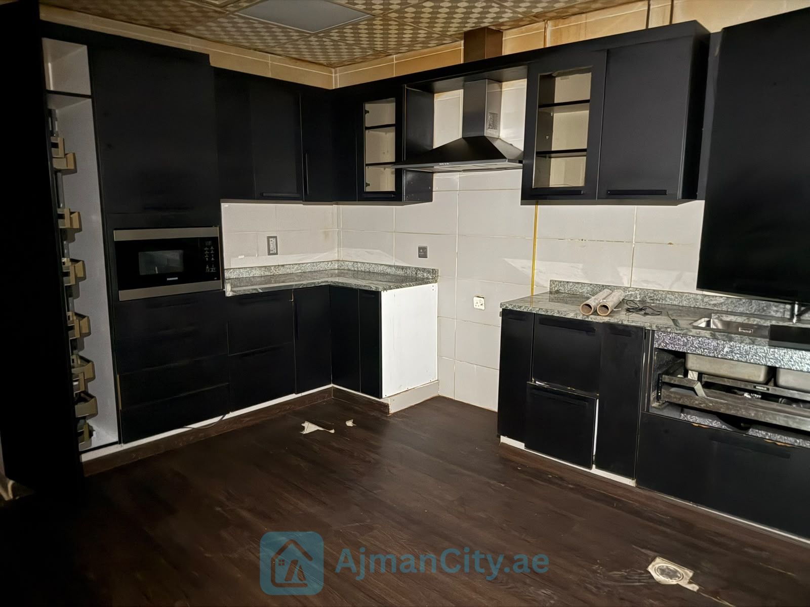 Flat for rent in Cornish tower