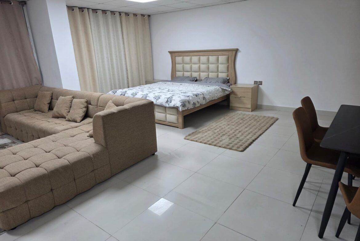 استوديو بالمويهات 2 مساحه كبيره جدا