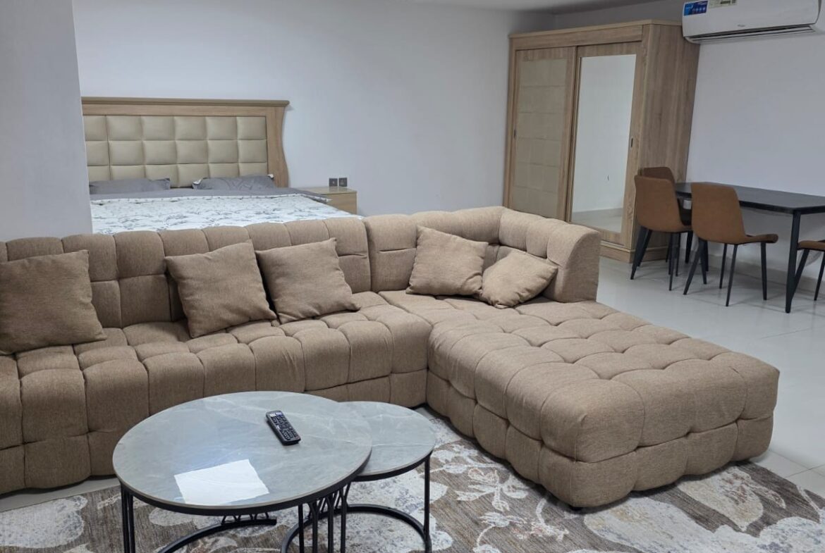 استوديو بالمويهات 2 مساحه كبيره جدا