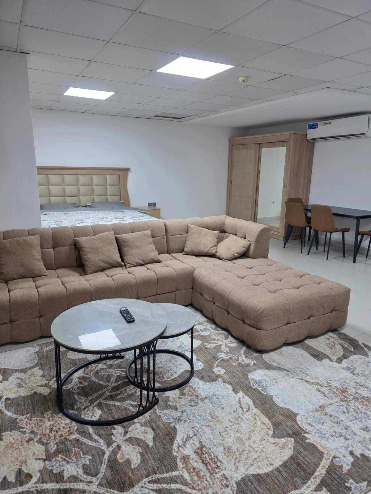 scaled_1000208640 استوديو بالمويهات 2 مساحه كبيره جدا