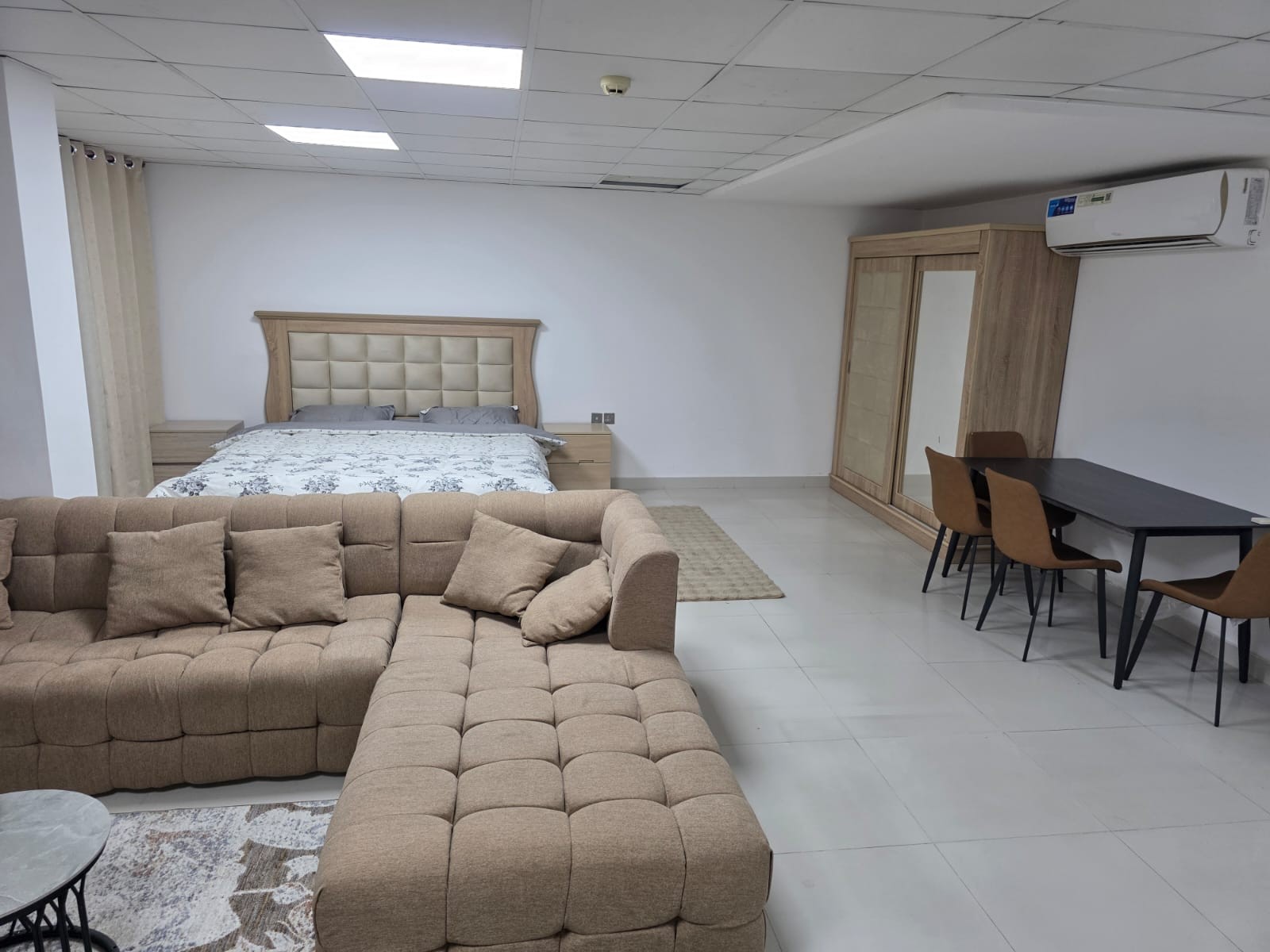 scaled_1000208643 استوديو بالمويهات 2 مساحه كبيره جدا