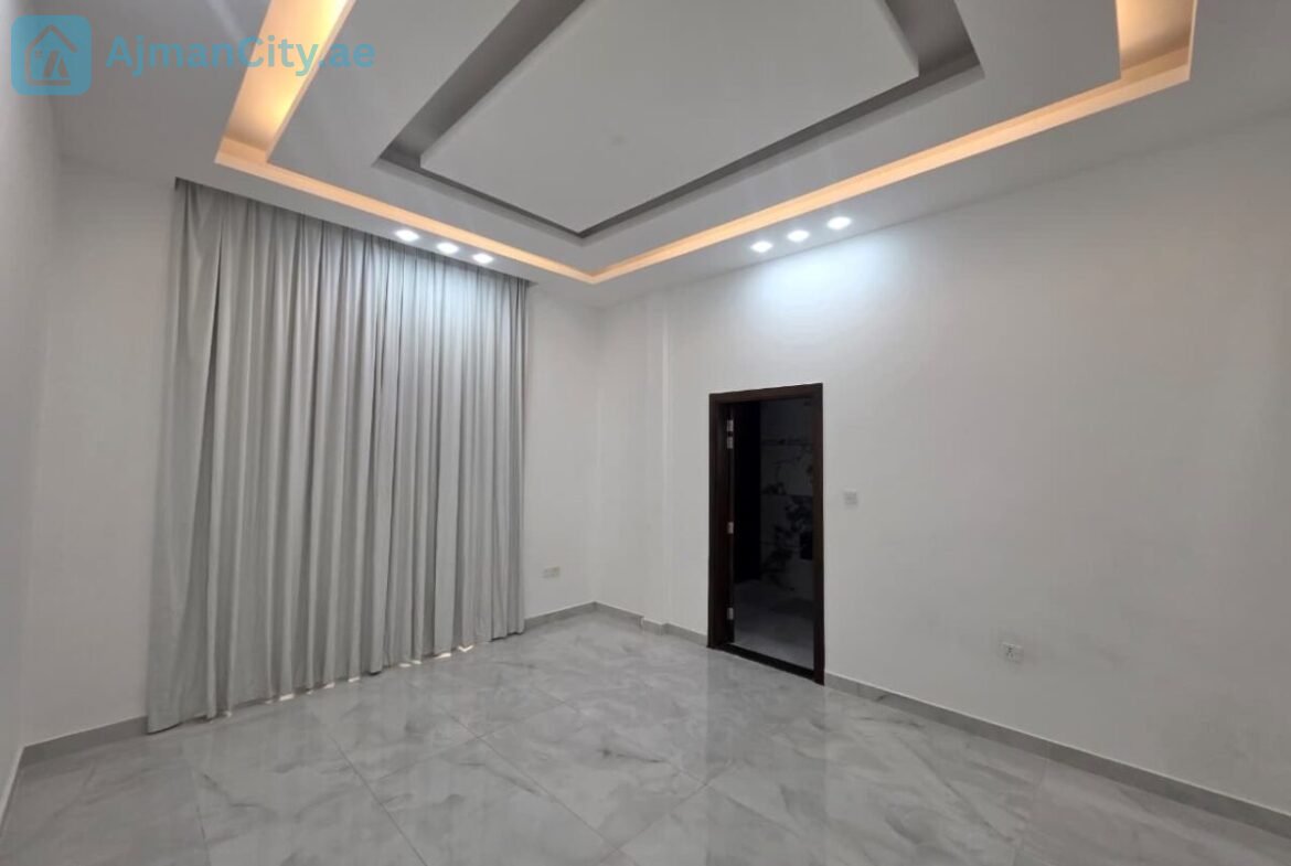 ️ 5 غرف ماستر | مجلس | صالتان | غرفة خادمة | حوش واسع | 120,000 درهم | 4 دفعات