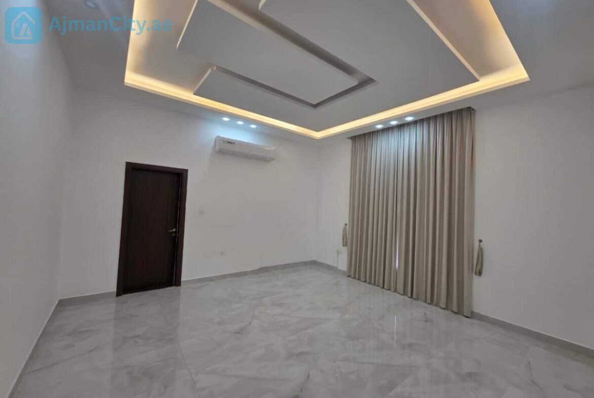 ️ 5 غرف ماستر | مجلس | صالتان | غرفة خادمة | حوش واسع | 120,000 درهم | 4 دفعات