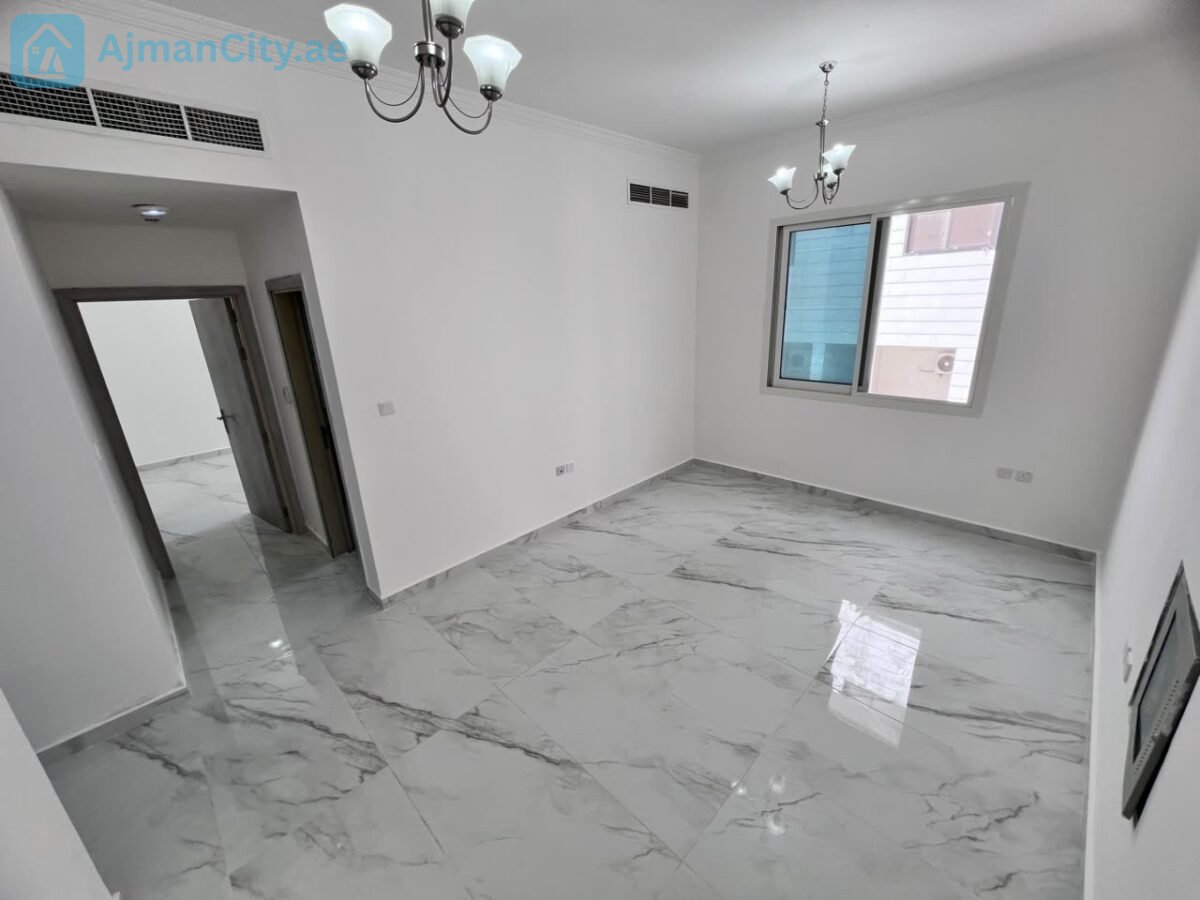 تشطيبات حديثة، ثاني ساكن، 2 حمام، إطلالة بانوراما، تكييف مركزي، صيانة على المالك، وموقع قريب من الخدمات.
