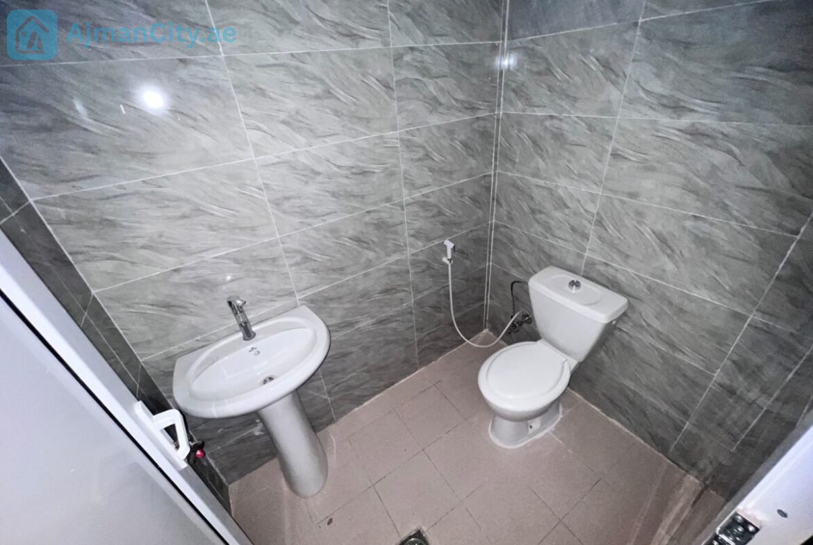 First resident in Al-Aliyah, spacious room and lounge, master room, balcony, free maintenance