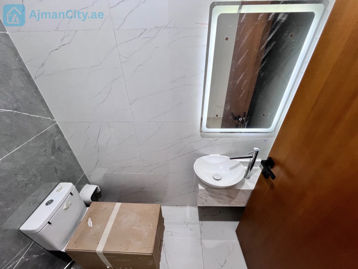 بناية جديدة أول ساكن، تشطيبات مودرن، شباك بانوراما، قريب من جامعة عجمان بناية جديدة أول ساكن، تشطيبات مودرن، شباك بانوراما، قريب من جامعة عجمان