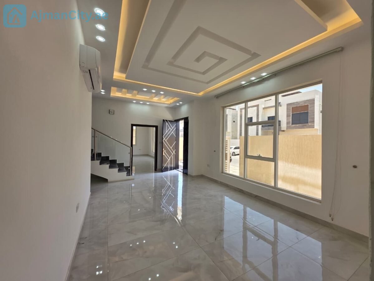 ️ 5 غرف ماستر | مجلس | صالتان | غرفة خادمة | حوش واسع | 120,000 درهم | 4 دفعات