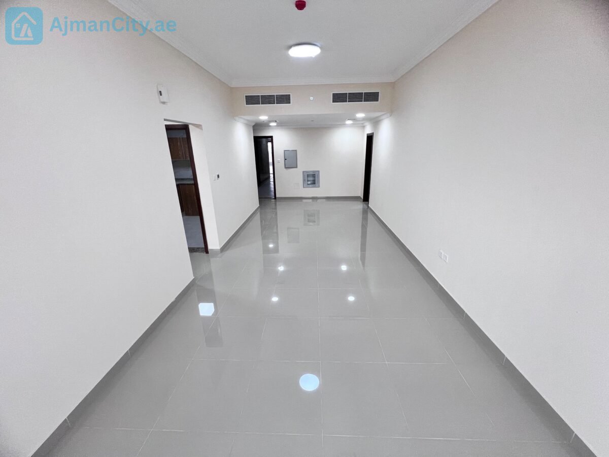 أول ساكن، مساحة ممتازة، 2 حمام، بلكونة، خزائن بالحائط، إطلالة مفتوحة، وموقع قريب من الخدمات. أول ساكن، مساحة ممتازة، 2 حمام، بلكونة، خزائن بالحائط، إطلالة مفتوحة، وموقع قريب من الخدمات.