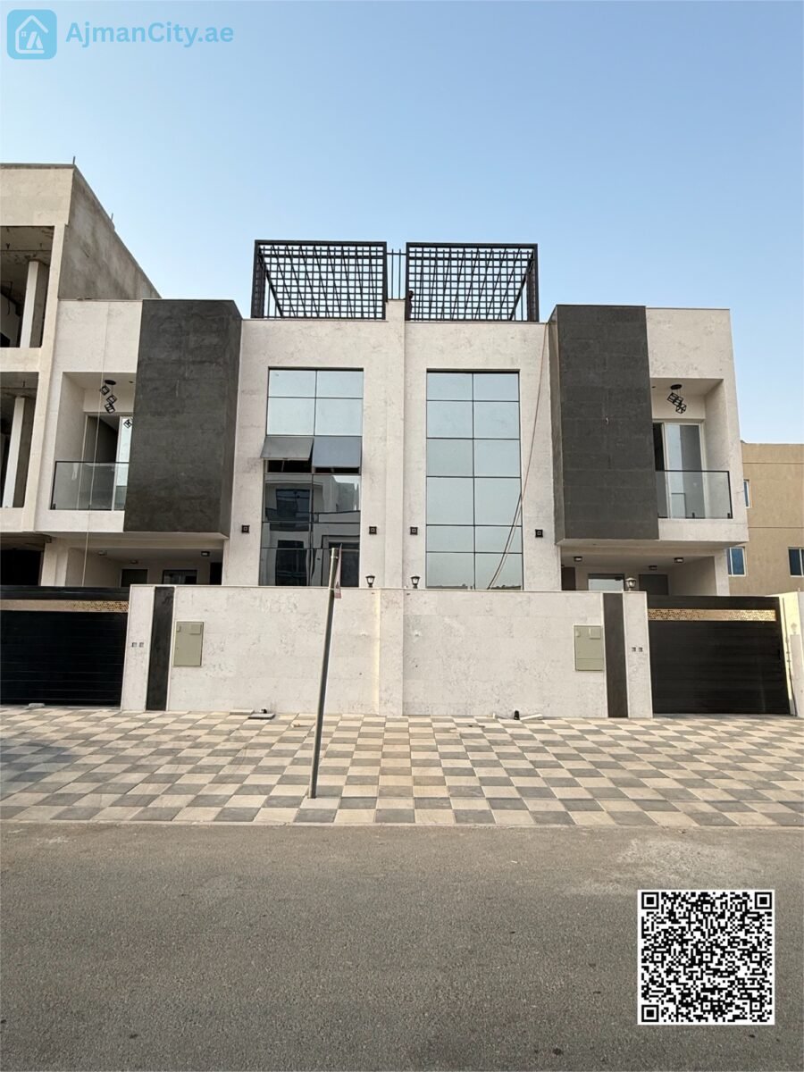 فيلا مميزه بحمام سباحة للبيع بحي الياسمين