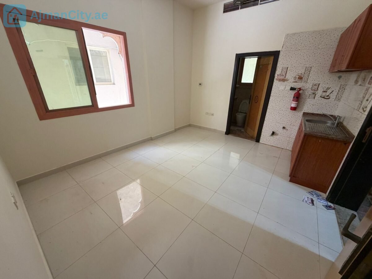 كورنيش عجمان، طابق أرضي، مساحة كبيرة، تكييف مركزي، إضاءة طبيعية، كورنيش عجمان، طابق أرضي، مساحة كبيرة، تكييف مركزي، إضاءة طبيعية،