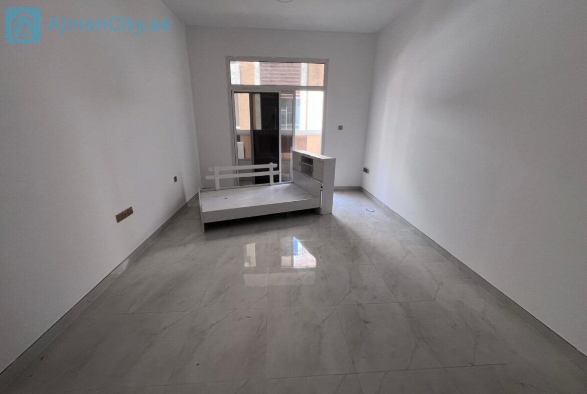 🌟 شقة تجمع بين المساحات الواسعة، الإطلالة الجميلة، الموقع المميز، والتشطيبات الراقية لتمنحك أسلوب حياة مريحاً ومثالياً للعائلة