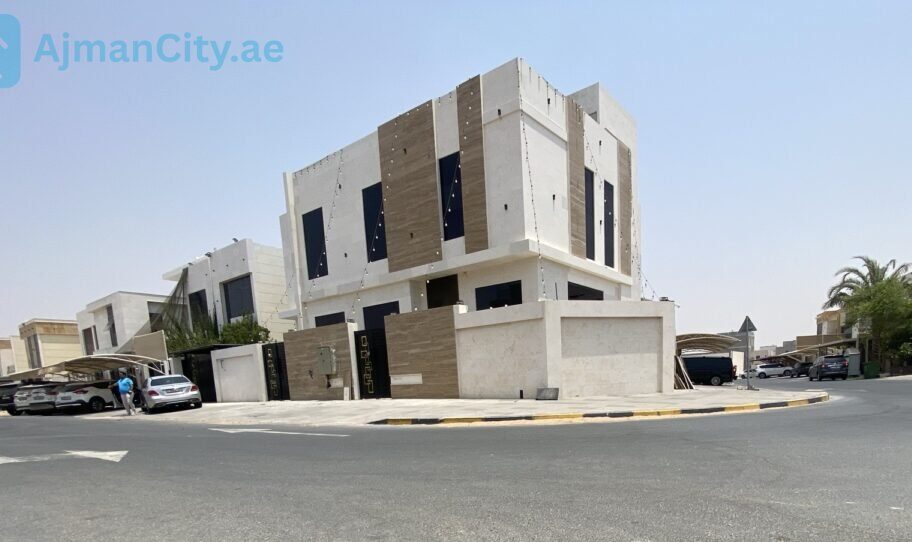 فيلا فاخره للبيع في الزاهيه