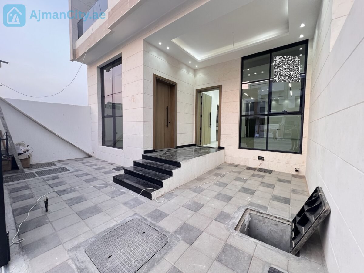 Townhouse for Sale – Al Helio Center 🏡 Townhouse for Sale – Al Helio Center 🏡 5 Master Bedrooms📐 Land Area: 1,722 sq ft 🏗️ Built-up Area: 3,400 sq ft🏠 Ground + First + Roof 🛋️ Majlis + Living Room + Kitchen🚗 Indoor Parking 🌅 Front Roof + Rear Roof🌿 Large Balcony off Master Bedroom 👔 Wardrobes💰 Price: AED 1,375,000 (Inclusive of Fees)Slightly Negotiable ✅ Full Commission by Seller