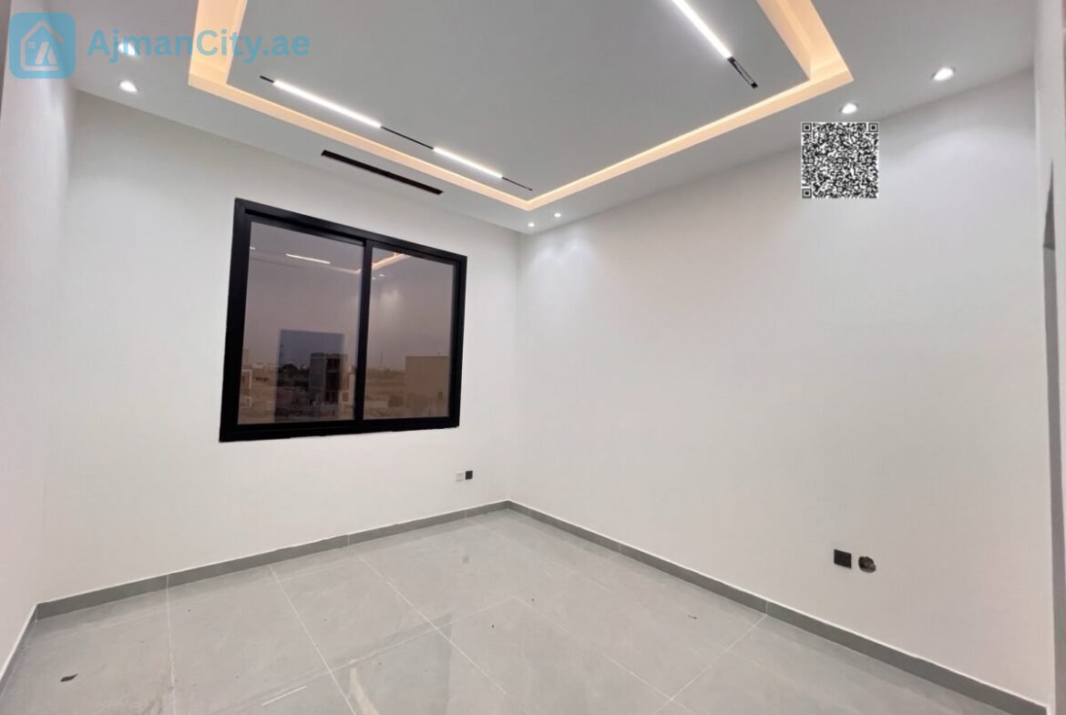 Townhouse for Sale – Al Helio Center 🏡 5 Master Bedrooms📐 Land Area: 1,722 sq ft 🏗️ Built-up Area: 3,400 sq ft🏠 Ground + First + Roof 🛋️ Majlis + Living Room + Kitchen🚗 Indoor Parking 🌅 Front Roof + Rear Roof🌿 Large Balcony off Master Bedroom 👔 Wardrobes💰 Price: AED 1,375,000 (Inclusive of Fees)Slightly Negotiable ✅ Full Commission by Seller