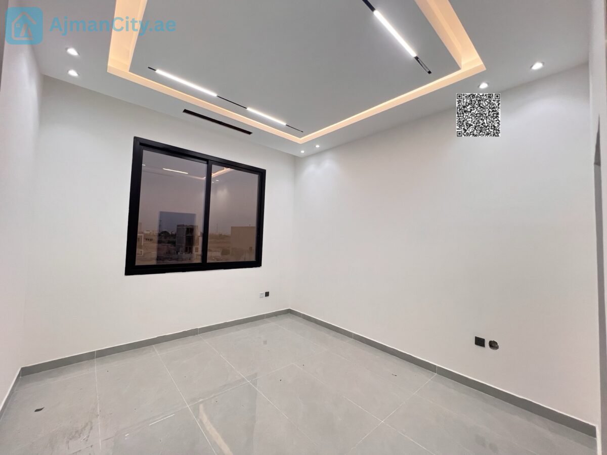 Townhouse for Sale – Al Helio Center 🏡 Townhouse for Sale – Al Helio Center 🏡 5 Master Bedrooms📐 Land Area: 1,722 sq ft 🏗️ Built-up Area: 3,400 sq ft🏠 Ground + First + Roof 🛋️ Majlis + Living Room + Kitchen🚗 Indoor Parking 🌅 Front Roof + Rear Roof🌿 Large Balcony off Master Bedroom 👔 Wardrobes💰 Price: AED 1,375,000 (Inclusive of Fees)Slightly Negotiable ✅ Full Commission by Seller