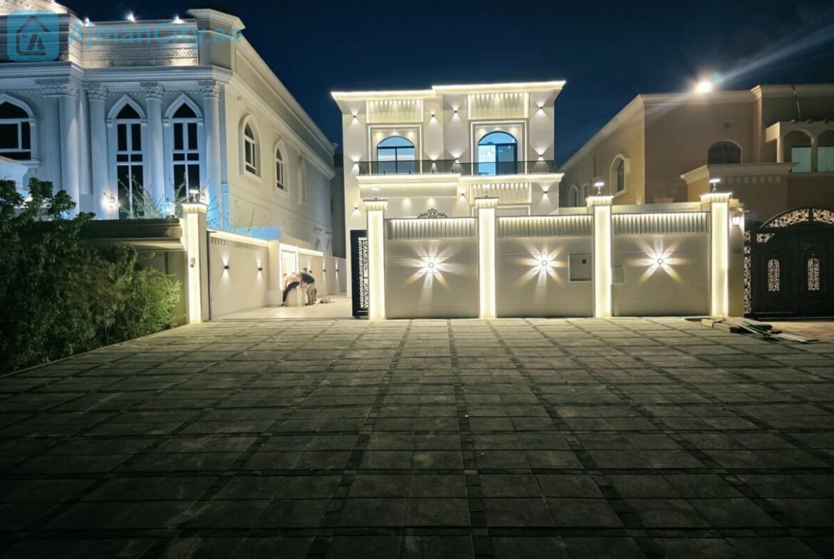 فيلا فاخرة للبيع في منطقة المويهات
