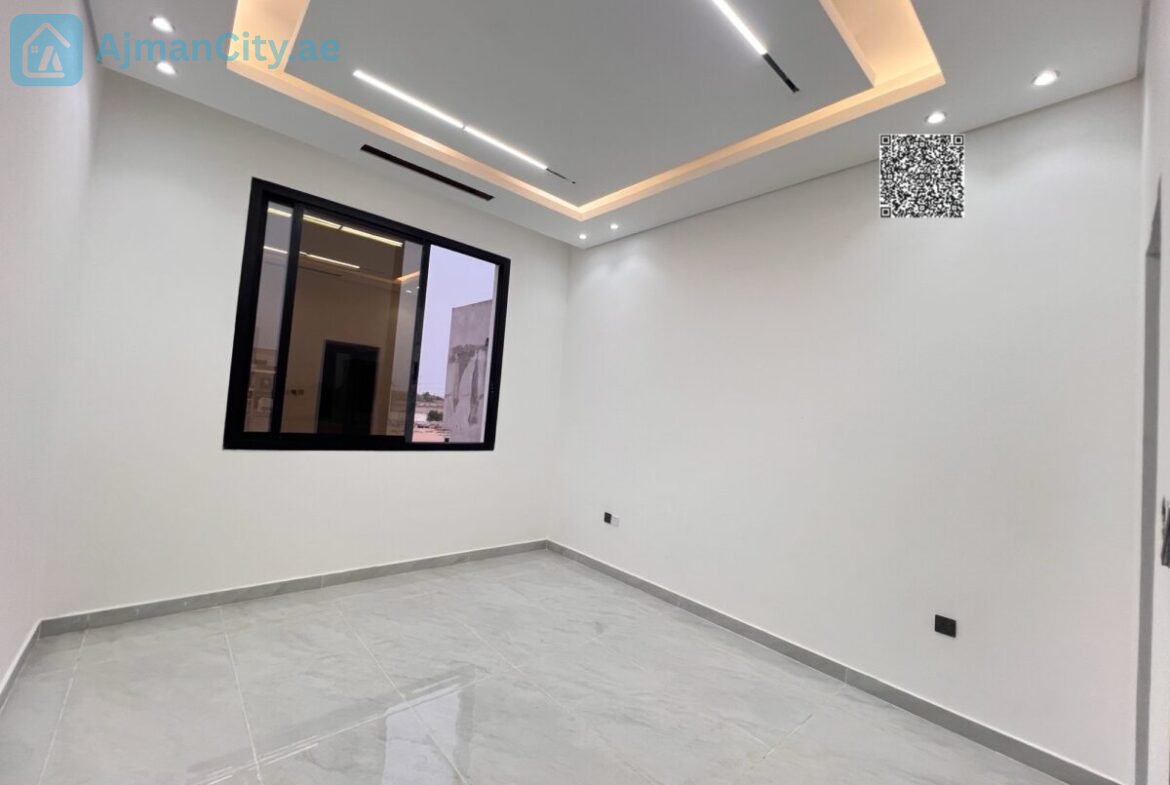 Townhouse for Sale – Al Helio Center 🏡 5 Master Bedrooms📐 Land Area: 1,722 sq ft 🏗️ Built-up Area: 3,400 sq ft🏠 Ground + First + Roof 🛋️ Majlis + Living Room + Kitchen🚗 Indoor Parking 🌅 Front Roof + Rear Roof🌿 Large Balcony off Master Bedroom 👔 Wardrobes💰 Price: AED 1,375,000 (Inclusive of Fees)Slightly Negotiable ✅ Full Commission by Seller
