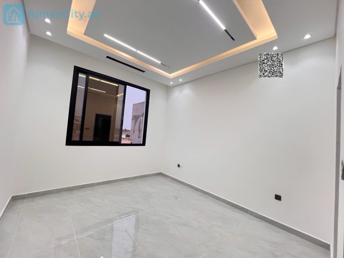 Townhouse for Sale – Al Helio Center 🏡 Townhouse for Sale – Al Helio Center 🏡 5 Master Bedrooms📐 Land Area: 1,722 sq ft 🏗️ Built-up Area: 3,400 sq ft🏠 Ground + First + Roof 🛋️ Majlis + Living Room + Kitchen🚗 Indoor Parking 🌅 Front Roof + Rear Roof🌿 Large Balcony off Master Bedroom 👔 Wardrobes💰 Price: AED 1,375,000 (Inclusive of Fees)Slightly Negotiable ✅ Full Commission by Seller