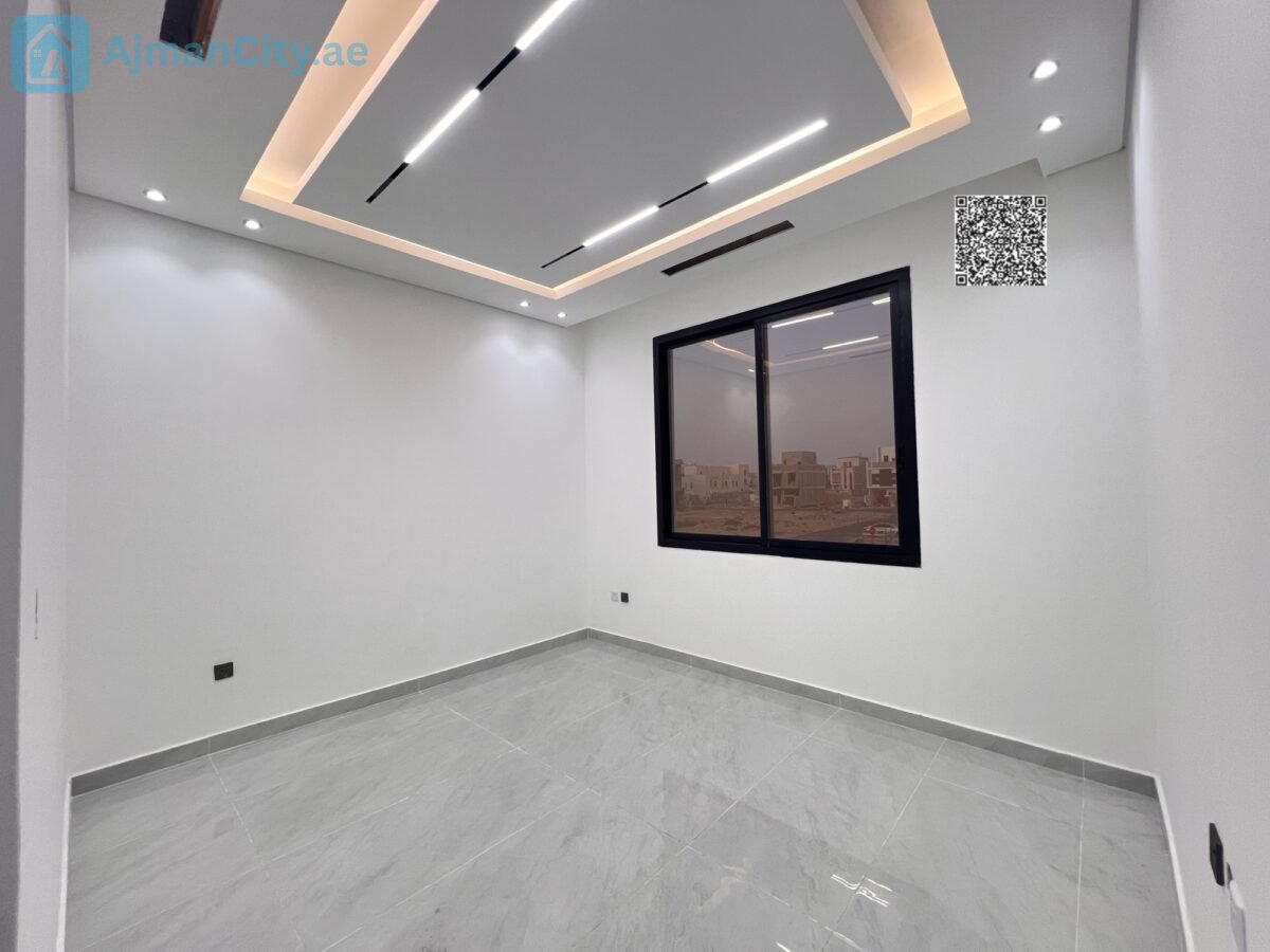 Townhouse for Sale – Al Helio Center 🏡 Townhouse for Sale – Al Helio Center 🏡 5 Master Bedrooms📐 Land Area: 1,722 sq ft 🏗️ Built-up Area: 3,400 sq ft🏠 Ground + First + Roof 🛋️ Majlis + Living Room + Kitchen🚗 Indoor Parking 🌅 Front Roof + Rear Roof🌿 Large Balcony off Master Bedroom 👔 Wardrobes💰 Price: AED 1,375,000 (Inclusive of Fees)Slightly Negotiable ✅ Full Commission by Seller