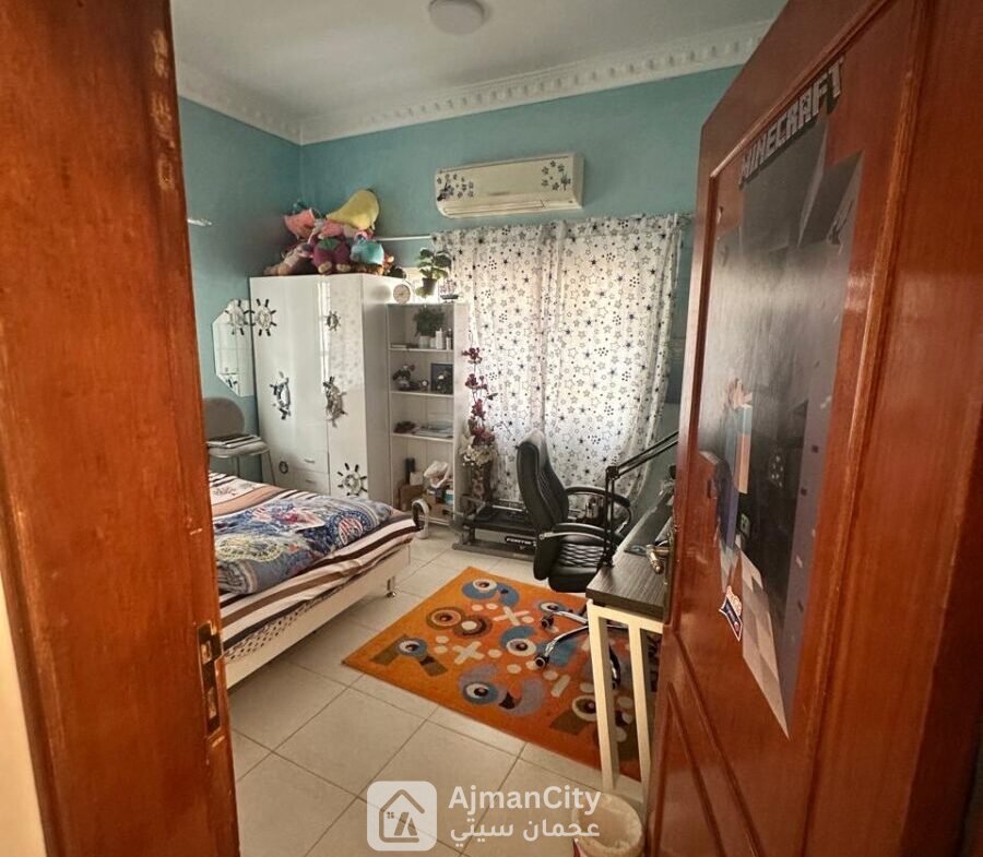 فلتين سكني تجاري للبيع الروضة عجمان