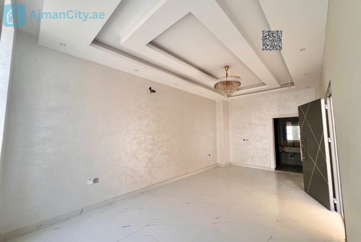 Four master bedrooms + maid’s roomMajlis, living room, and internal staircase to the roofLand area: 190 sq mBuilt-up area: approximately 3000 sq ftExcellent new price: 1,250,000Includes fees and registrationIncludes electricity and water feesVilla is on a street and alley