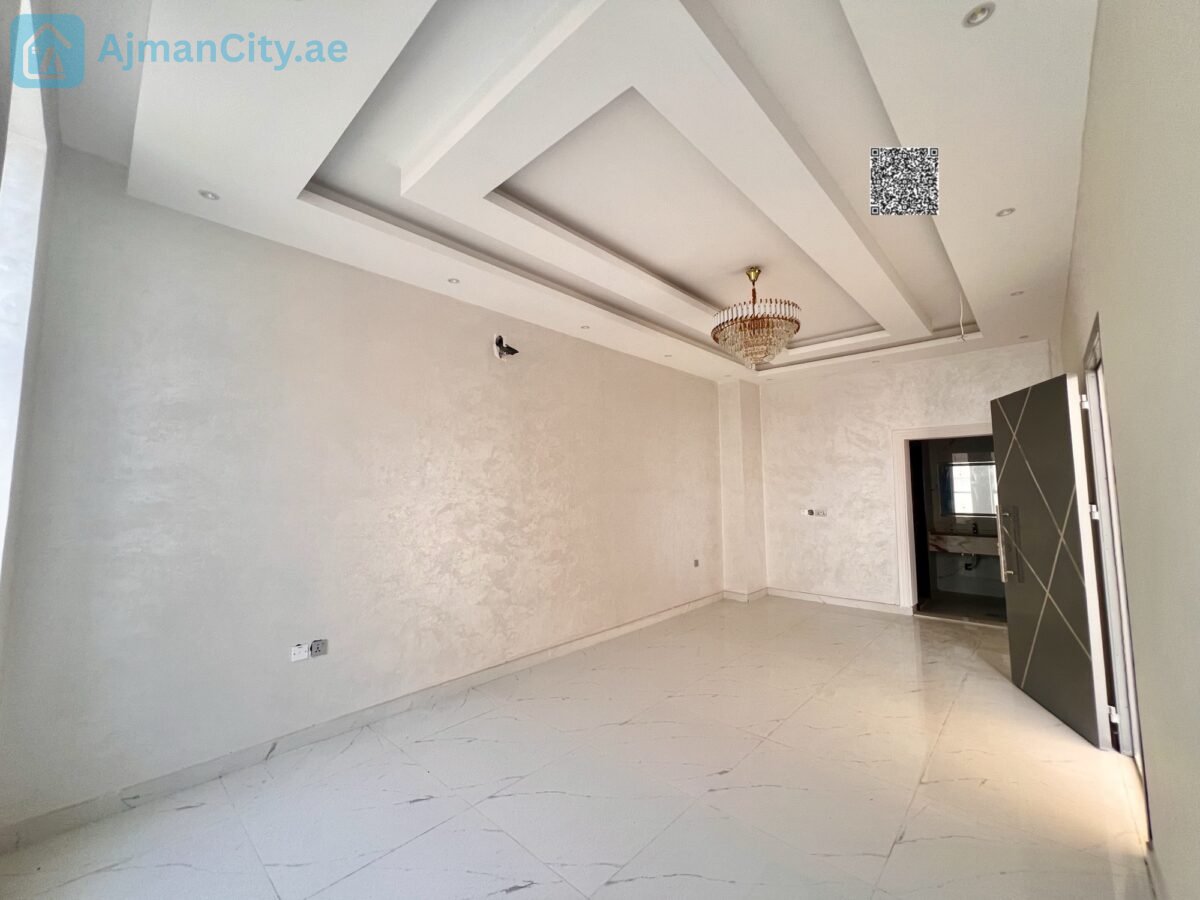 Four master bedrooms + maid’s roomMajlis, living room, and internal staircase to the roofLand area: 190 sq mBuilt-up area: approximately 3000 sq ftExcellent new price: 1,250,000Includes fees and registrationIncludes electricity and water feesVilla is on a street and alley