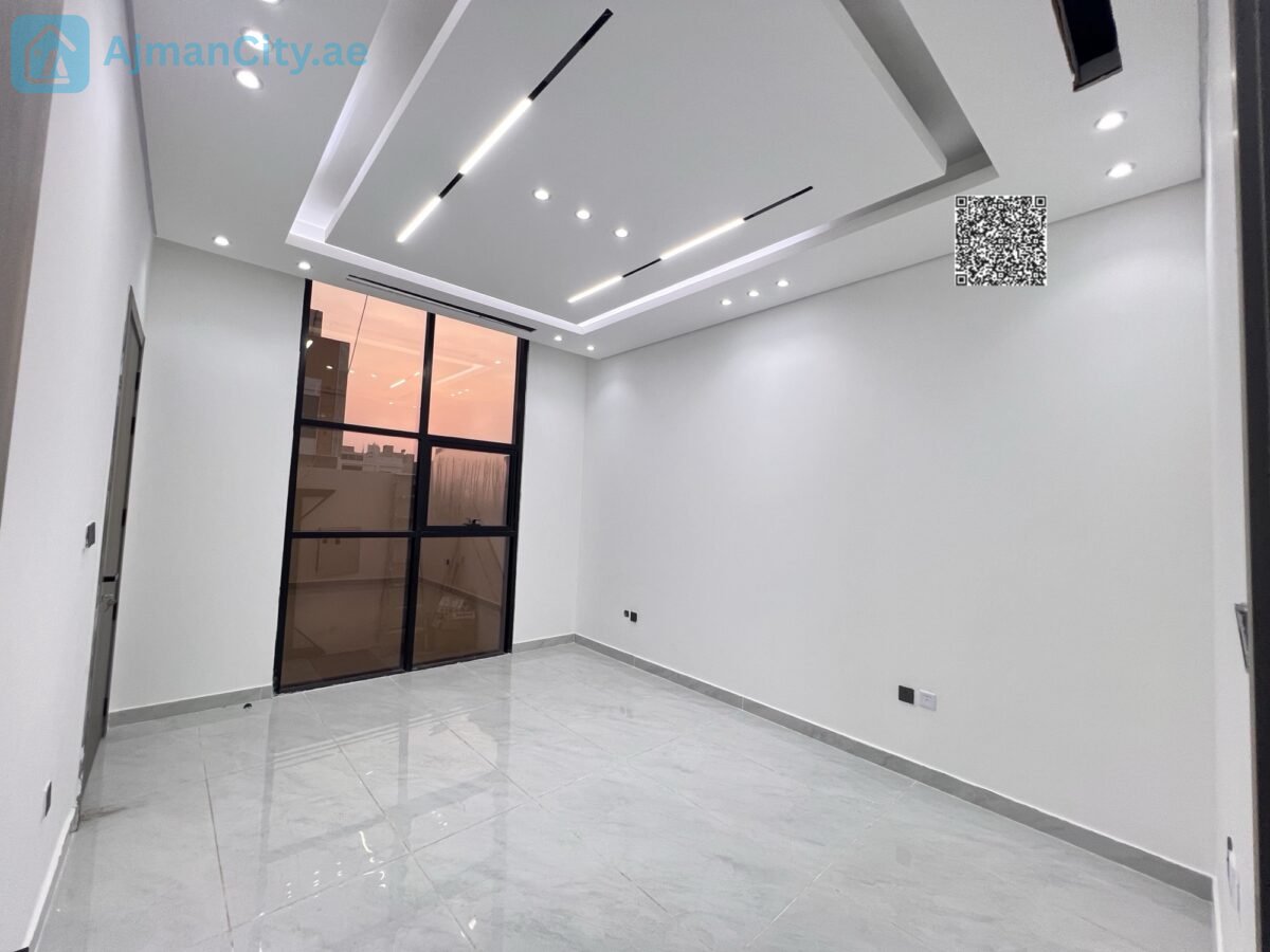 Townhouse for Sale – Al Helio Center 🏡 Townhouse for Sale – Al Helio Center 🏡 5 Master Bedrooms📐 Land Area: 1,722 sq ft 🏗️ Built-up Area: 3,400 sq ft🏠 Ground + First + Roof 🛋️ Majlis + Living Room + Kitchen🚗 Indoor Parking 🌅 Front Roof + Rear Roof🌿 Large Balcony off Master Bedroom 👔 Wardrobes💰 Price: AED 1,375,000 (Inclusive of Fees)Slightly Negotiable ✅ Full Commission by Seller