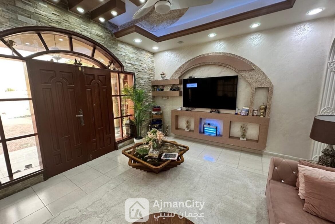 فلتين سكني تجاري للبيع الروضة عجمان