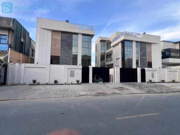 فيلا فاخرة للبيع في الياسمين مع مسبح