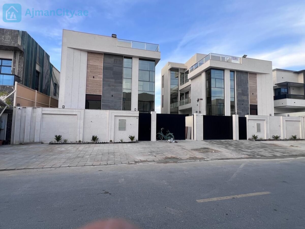 فيلا فاخرة للبيع في الياسمين مع مسبح فيلا فاخرة للبيع في الياسمين مع مسبح