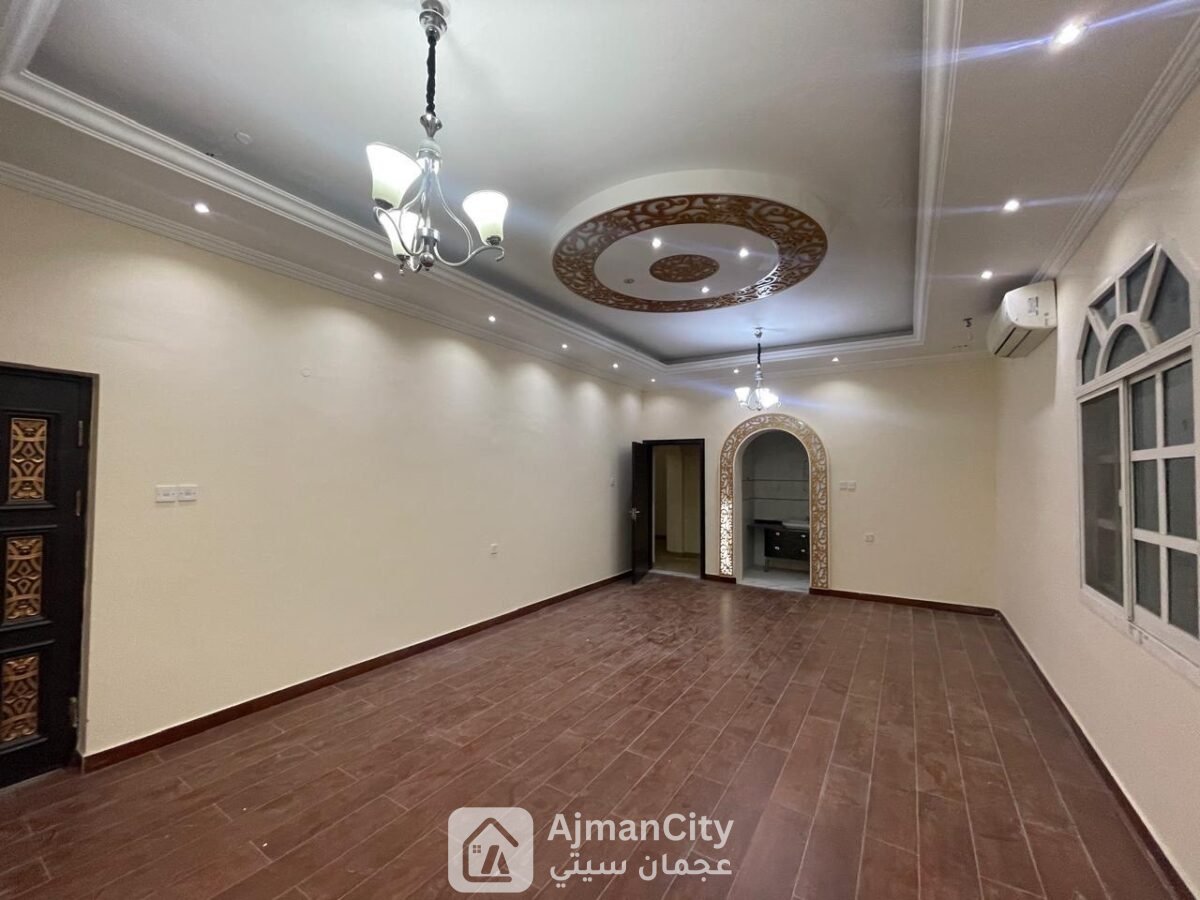 فيلا للبيع طابق ارضي مع ملحق 6800 قدم