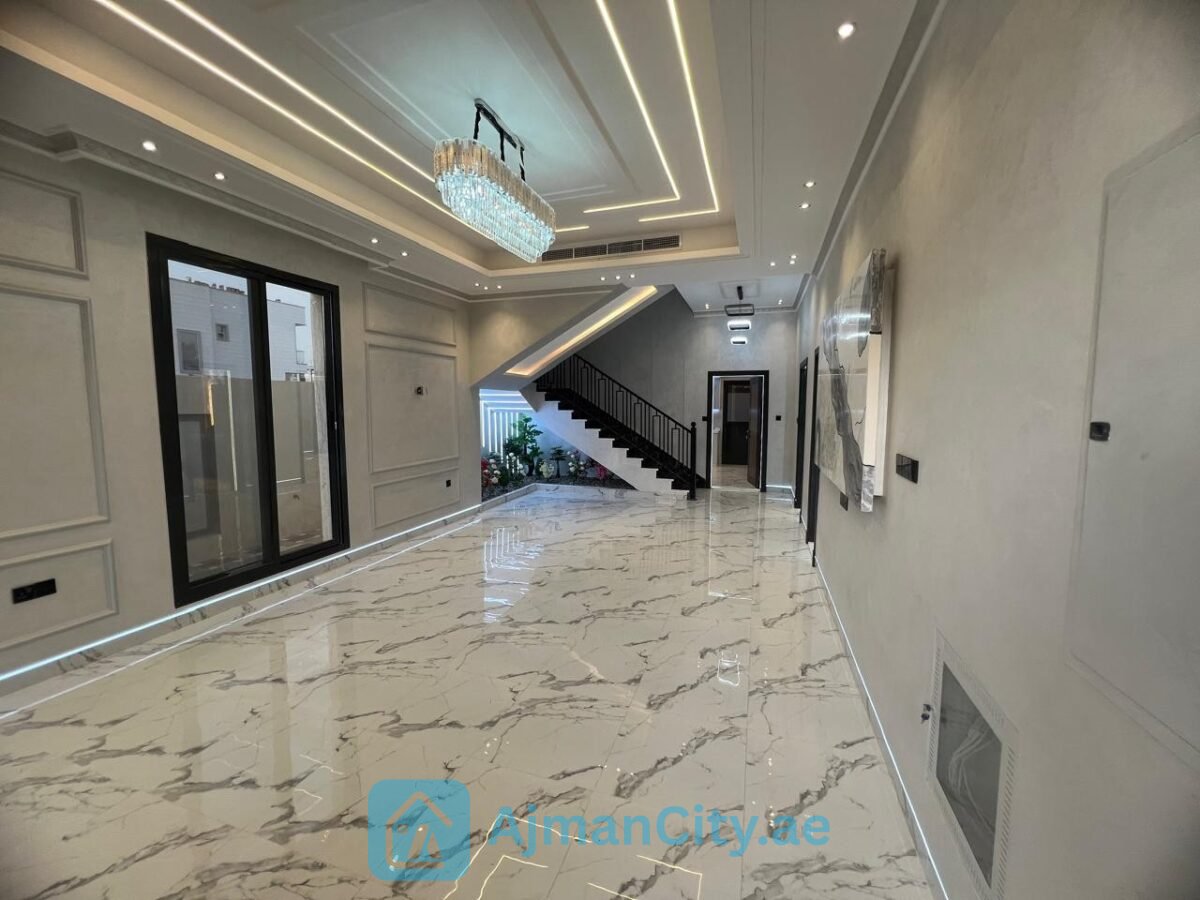 ✨ فيلا للبيع في الزاهية – تصميم عصري وموقع مميز📍 فيلا أرضي + أول + روف مفتوح📐 مساحة الأرض: 3014 قدم²🏗️ مساحة البناء: 3300 قدم²🏡 تفاصيل الفيلا:🔹 الطابق