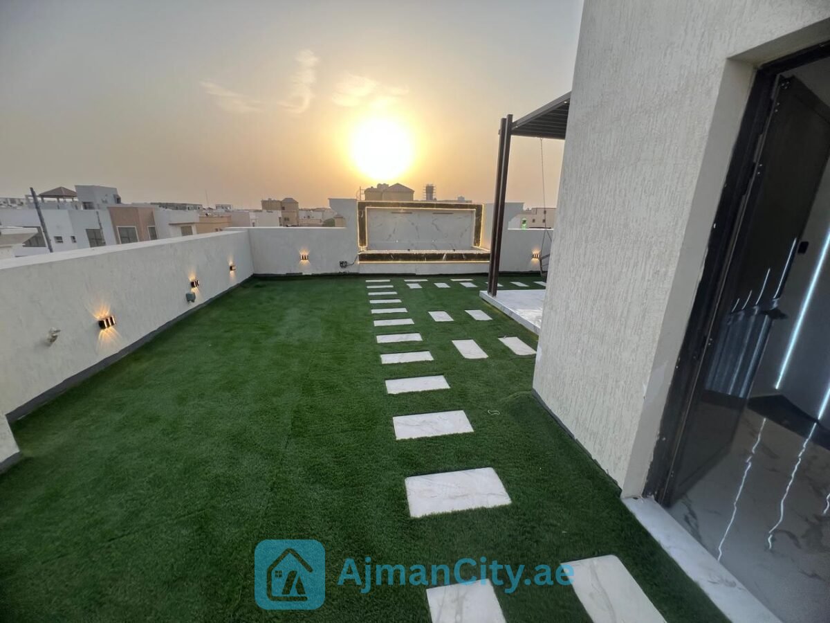 ✨ فيلا للبيع في الزاهية – تصميم عصري وموقع مميز📍 فيلا أرضي + أول + روف مفتوح📐 مساحة الأرض: 3014 قدم²🏗️ مساحة البناء: 3300 قدم²🏡 تفاصيل الفيلا:🔹 الطابق