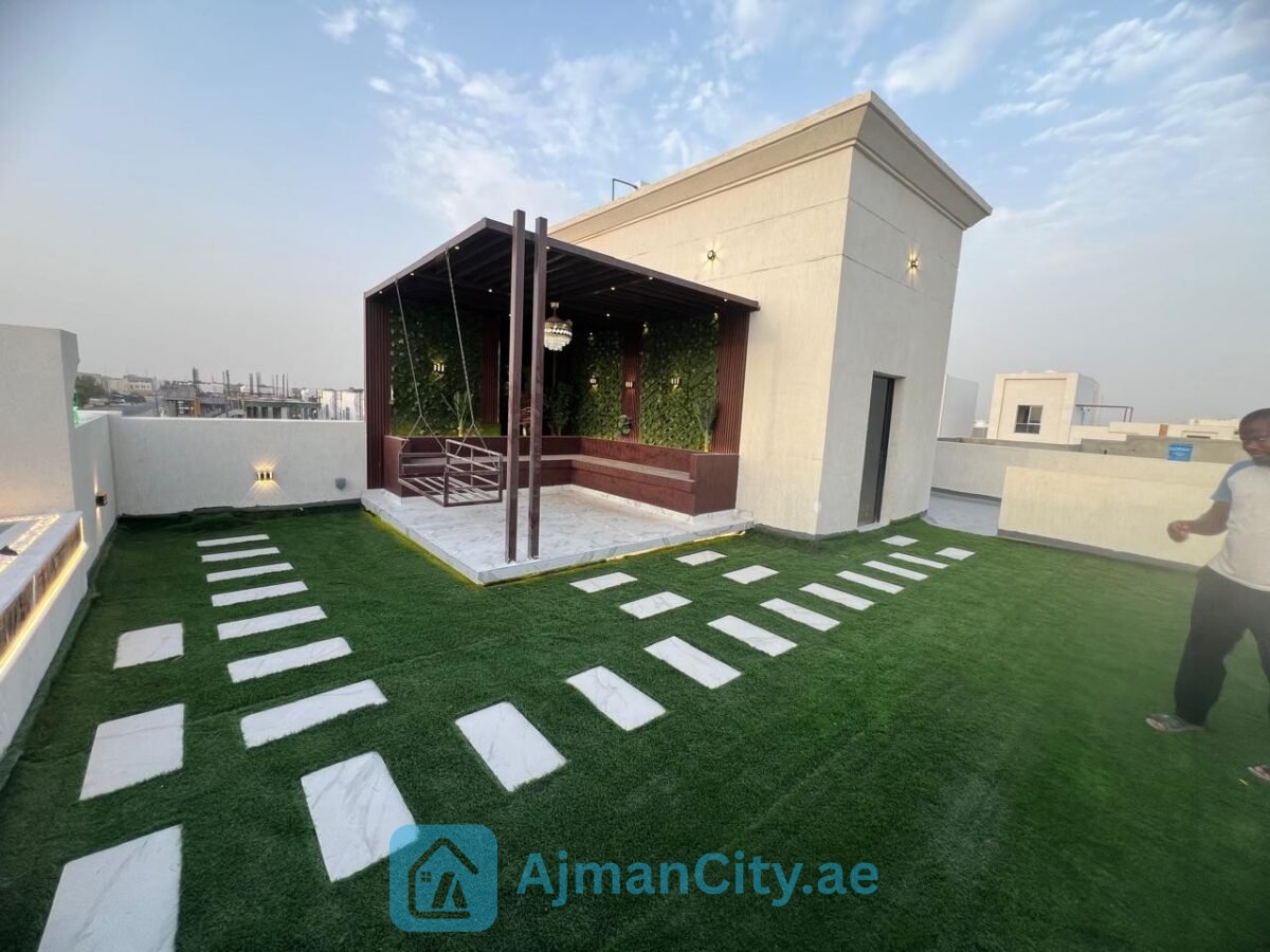 ✨ فيلا للبيع في الزاهية – تصميم عصري وموقع مميز📍 فيلا أرضي + أول + روف مفتوح📐 مساحة الأرض: 3014 قدم²🏗️ مساحة البناء: 3300 قدم²🏡 تفاصيل الفيلا:🔹 الطابق