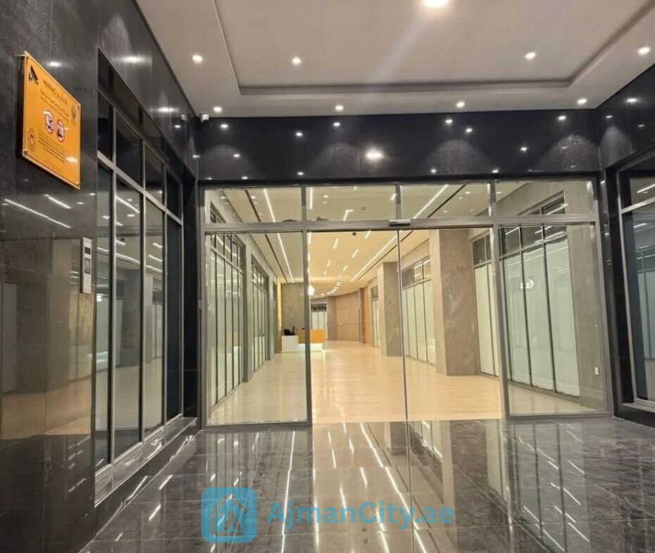 Wall Cabinets – First Tenant – Parking – Gym -Pool