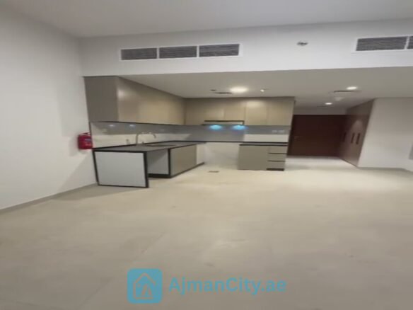 Wall Cabinets – First Tenant – Parking – Gym -Pool