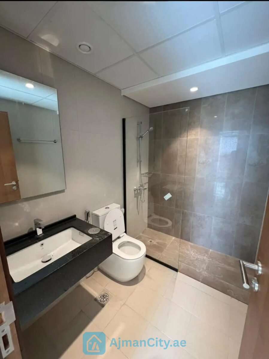 Wall Cabinets – First Tenant – Parking – Gym -Pool