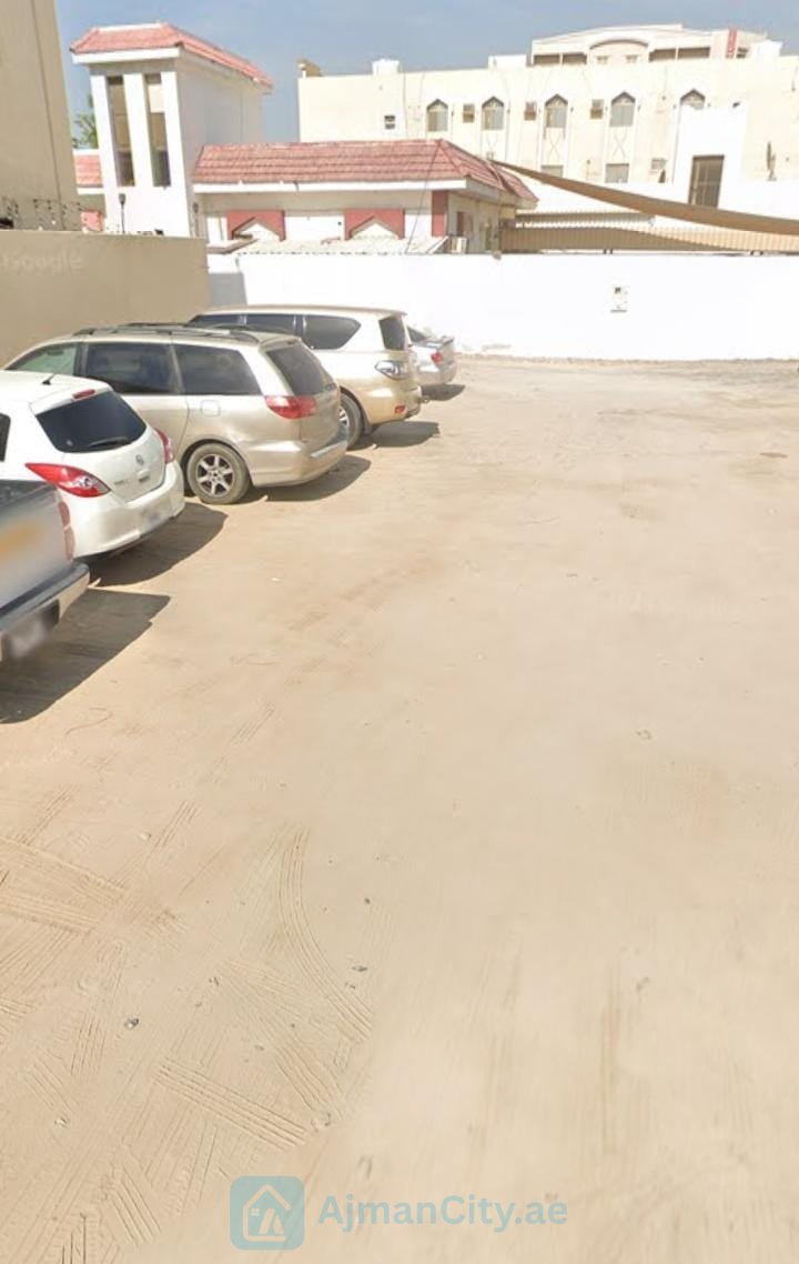 for investment commerical plot in the main road