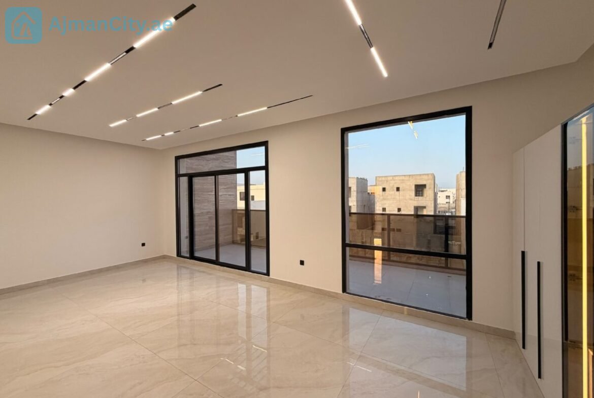 Villa for sale, freehold, open to all nationalities, at a special price.