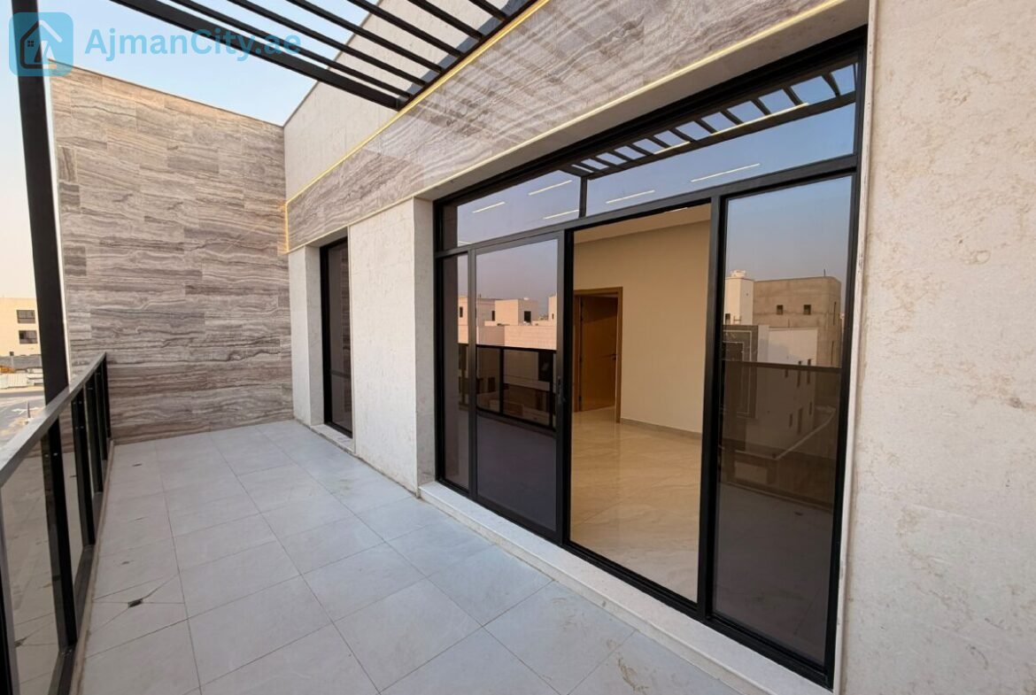 Villa for sale, freehold, open to all nationalities, at a special price.