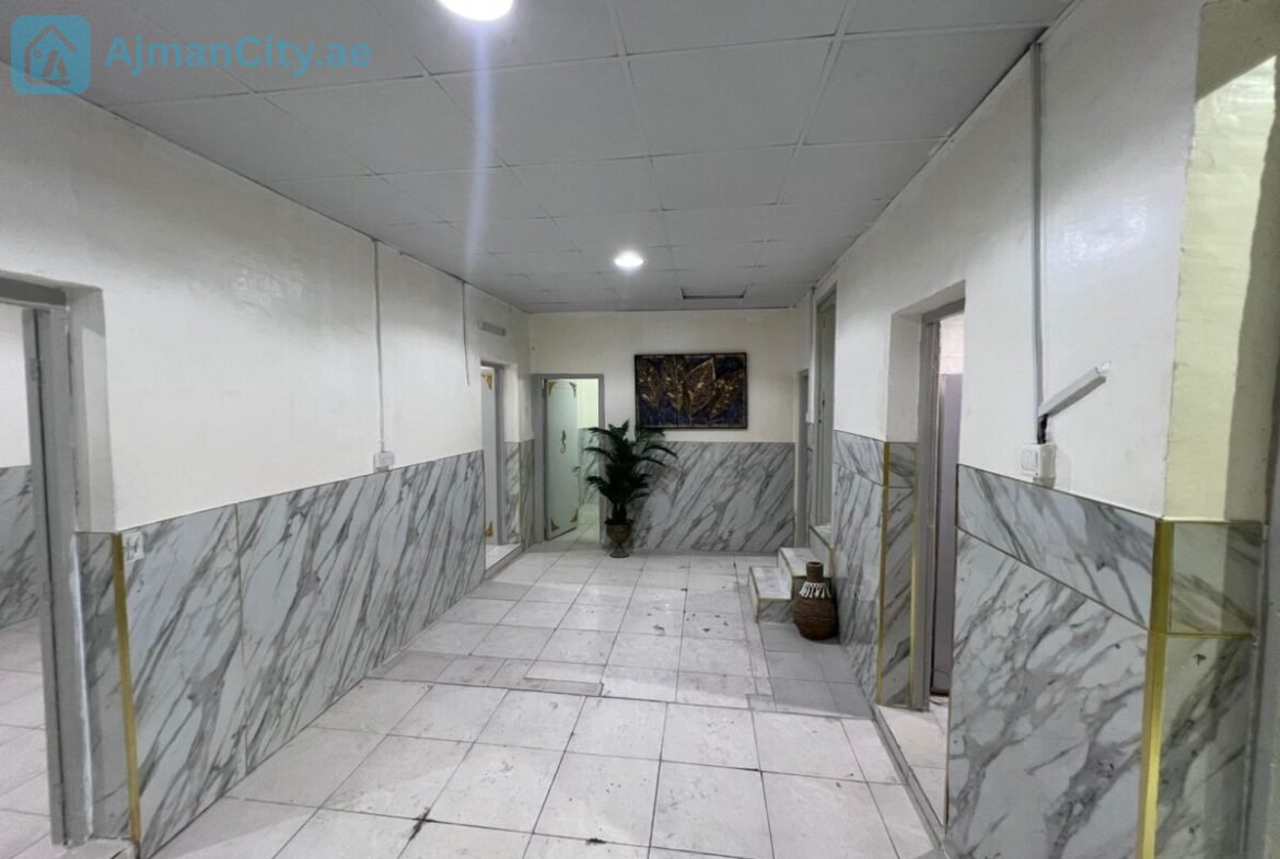 فيلا استثمارية بثلاثة مداخل مستقلة | عائد إيجاري قائم 255 ألف درهم سنويًا